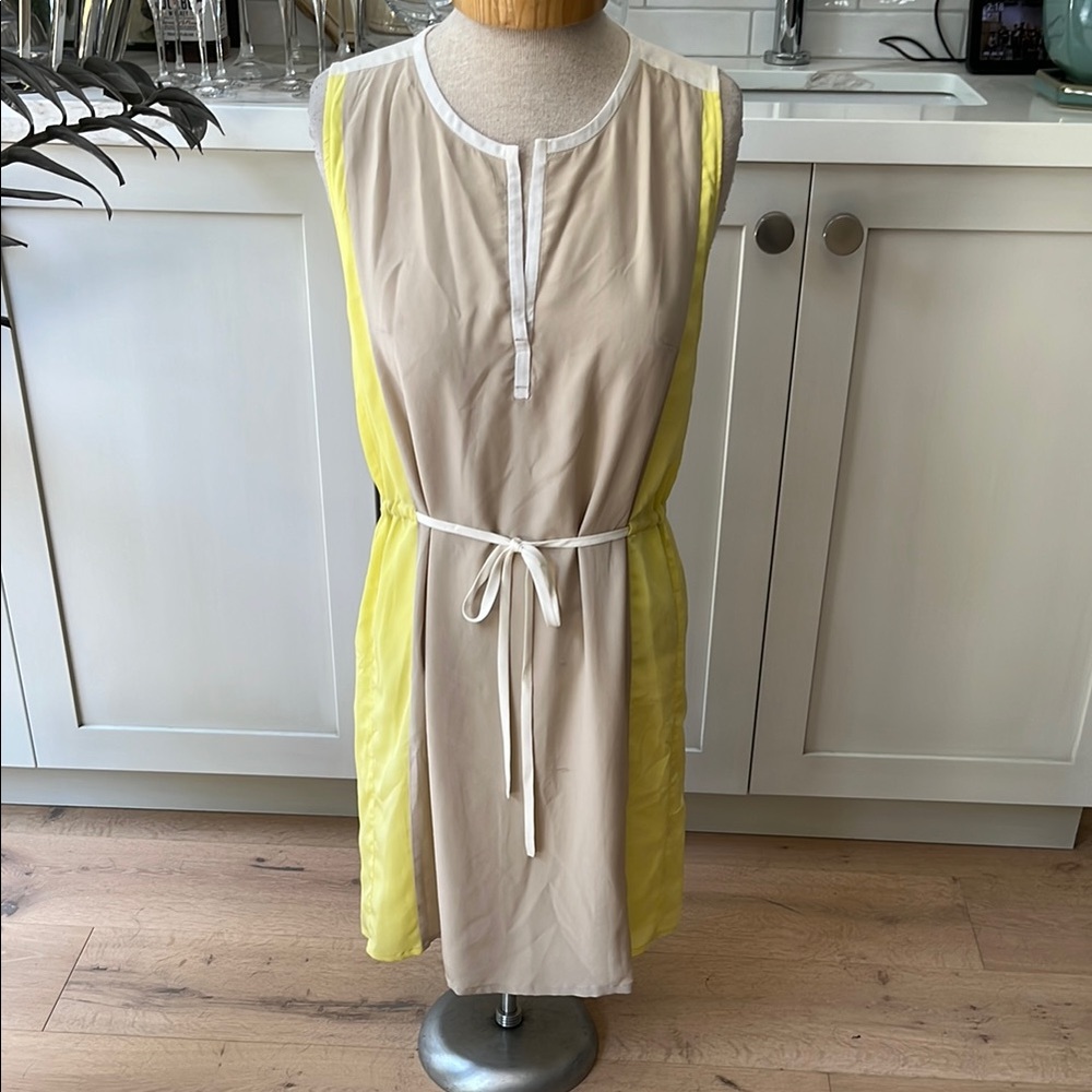 EUC Judith & Charles 100% silk fully lined yellow cream & tan colour block dress